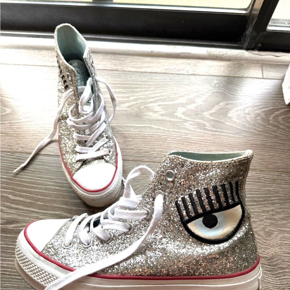 Chiara Feragni Converse sparkling